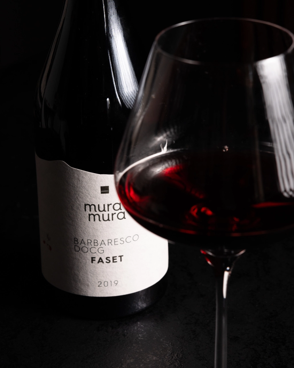 Bottiglia di Barbaresco del Ristorante Saluce a Torino.